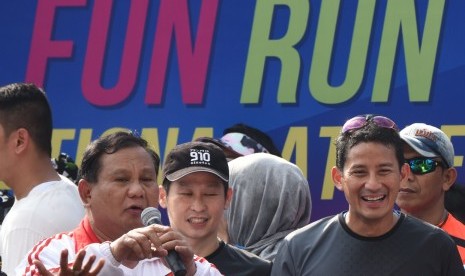 Ketua Umum Partai Gerindra Prabowo Subianto (kiri) dan Wakil Gubernur DKI Jakarta Sandiaga Uno (kanan).