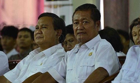 Ketua Umum Partai Gerindra, Suhardi, bersama Ketua Umum Dewan Pembina Partai Gerindra Prabowo.