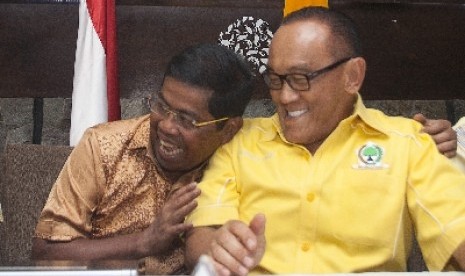 Ketua Umum Partai Golkar hasil Munas Bali Aburizal Bakrie dan Sekjen Partai Golkar Idrus Marham.