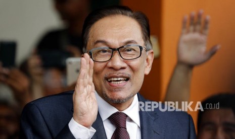  Ketua Umum Partai Keadilan Rakyat (PKR) Datuk Seri Anwar Ibrahim, resmi bebas dari hukuman penjara, Rabu (16/5). 