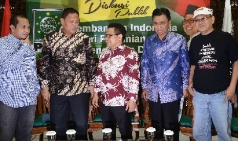 Ketua Umum Partai Kebangkitan Bangsa (PKB), Muhaimin Iskandar (tengah).