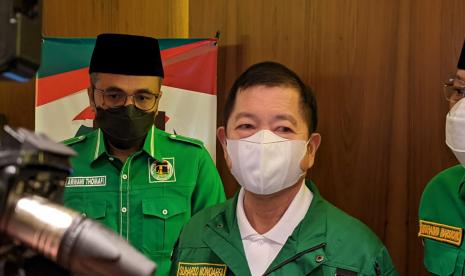 Menteri Perencanaan Pembangunan Nasional (PPN)/Badan Perencanaan Pembangunan Nasional (Bappenas) Suharso Monoarfa di sela rapat pimpinan nasional (Rapimnas) PPP di Pullman Hotel, Jakarta, Jumat (15/4).