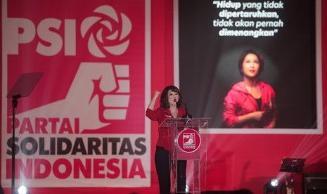 Ketua umum Partai Solidaritas Indonesia (PSI) Grace Natalie berpidato saat kampanye dalam #Festival11 Yogyakarta di Jogja Expo Centre (JEC), Bantul, DI Yogyakarta, Senin (11/2/2019).