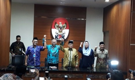 Ketua Umum PBNU, KH Said Aqil Siradj beserta sejumlah pengurus mendatangi Komisi Pemberantasan Korupsi (KPK) untuk berdiskusi dengan para pimpinan KPK terkait dengan dukungan terhadap upaya pemberantasan korupsi, Selasa (11/7).