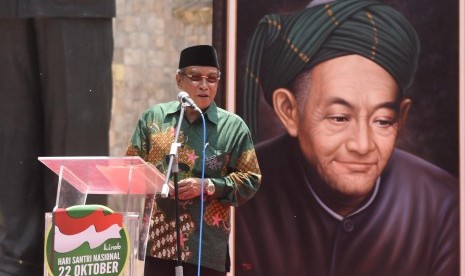 Ketua Umum PBNU KH Said Aqil Siroj memberikan pidato dalam acara mengenang sejarah resolusi Jihad NU di Jakarta, Kamis (22/10).