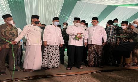 Ketua Umum PBNU KH Yahya Cholil Staquf (Gus Yahya) dan jajaran pengurus melakukan gladi bersih pengukuhan, di Dome, Balikpapan, Minggu (30/1/2022).