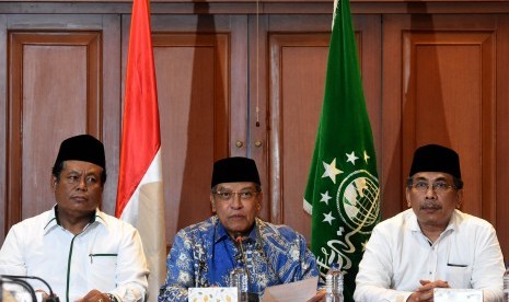 Ketua PBNU Marsudi Syuhud (kiri) 