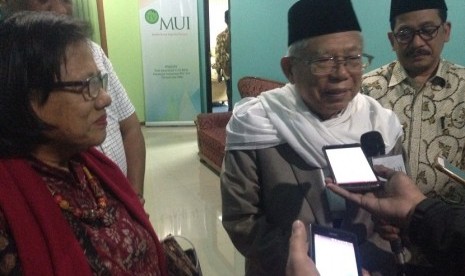 Chairperson of PGI, reverend Henriette Tabita Lebang (left) meets with MUI chairman Kiai Ma'ruf Amin (right) at MUI office, Jakarta, on Tuesday (March 20).