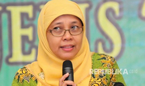 Ketua Umum Pimpinan Pusat Aisyiyah Siti Noordjannah Djohantini