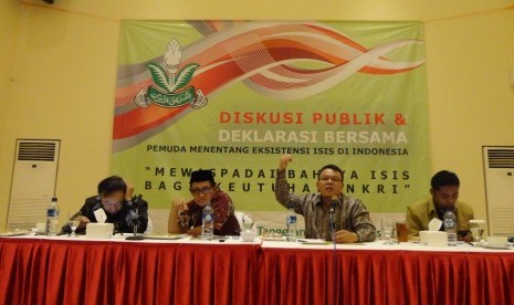  Ketua Umum Pimpinan Pusat Pemuda Muhammadiyah Saleh Partaonan Daulay, dalam Diskusi Publik dan Deklarasi Bersama Pemuda Menentang Eksistensi ISIS di Indonesia, Senin (11/8). 