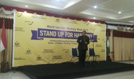 Ketua Umum PP Pemuda Muhammadiyah Dahnil Anzar Simanjuntak dalam acara Stand Up for Harmony dalam rangka World Interfaith Harmony Week 2015 di Gedung Pusat Dakwah Muhammadiyah, Jalan Menteng Raya, 62 Jakarta Pusat, kemarin