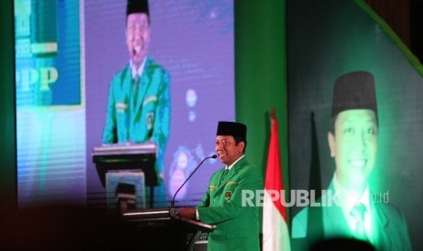  Ketua Umum PPP M Romahurmuziy menyampaikan pidato arahannya pada pembukaan Musyawarah Kerja Nasional (Mukernas) II & Bimtek Anggota DPRD PPP di Jakarta, Rabu (19/7).