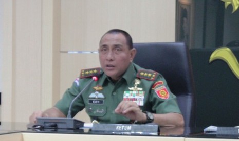 Pangkostrad Letnan Jenderal Edy Rahmayadi 