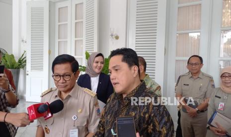 Ketua Umum PSSI Erick Thohir bertemu Gubernur DKI Jakarta Pramono Anung di Balai Kota DKI, Jakarta Pusat, Senin (3/3/2025).