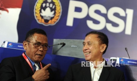 Ketua Umum PSSI Mochamad Iriawan (kanan) dan Wakil Ketua Umum PSSI Cucu Somantri.