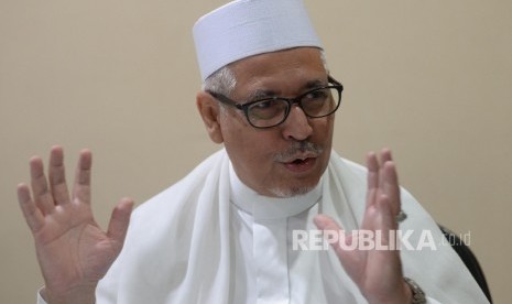 Ketua Umum Rabithah Alawiyah Habib Zein bin Umar Smith saat silaturrahmi ke kantor Republika, Jumat (17/2). 