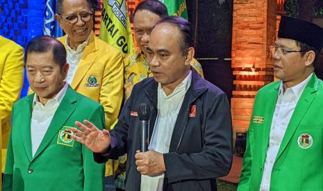 Ketua Umum Relawan Pro Jokowi (Projo), Budi Arie Setiadi hadir langsung dalam acara Silaturahim Nasional (Silatnas) yang digelar oleh Koalisi Indonesia Bersatu (KIB), di Plataran Senayan, Jakarta, Sabtu (4/6).