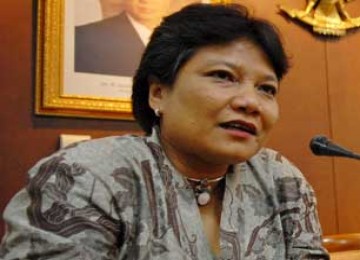 dr Ribka Tjiptaning 