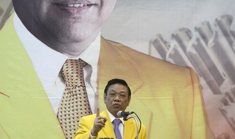 Ketum Partai Golkar Agung Laksono memberi sambutan saat pembukaan Rapimnas I DPP Partai Golkar di kantor DPP Partai Golkar, Slipi, Jakarta Barat, Rabu (8/4).