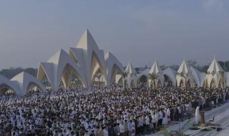 Keutamaan Sholat Berjamaah