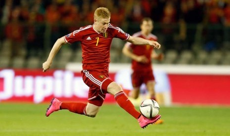 Kevin De Bruyne (kiri) 