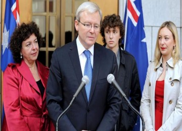 Kevin Rudd pada hari menyatakan dia mundur