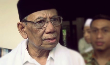 KH Hasyim Muzadi 