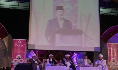 KH Hasyim Muzadi 