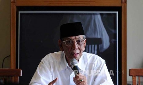  KH Hasyim Muzadi