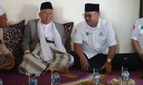 KH Ma'ruf Amin bersama Ketua Umum ARBI Lukmanul Hakim