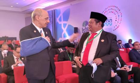 KH Marsudi Suhud saat menghadiri Islamic Development Bank (IsDB) di Sharm Syech Mesir menggelar acara dengan mengangkat Tema “16th Global Forum on Islamic Finance Reducing Poverty Through Social Innovation and Social Intrepreneurship”, Kamis (2/6/2022). 