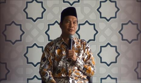  Ketua Umum Al Washliyah, KH Masyhuril Khamis,  menyebut kasus korupsi BTS bentuk keserakahan 