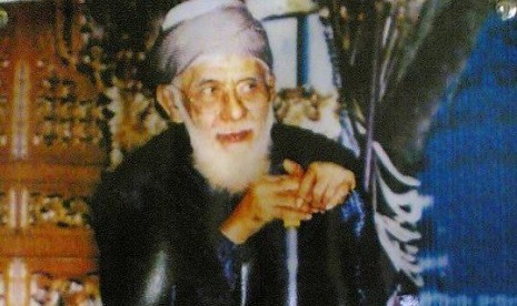 KH Muhammad Dimyati bin Muhammad Amin al-Banteni.