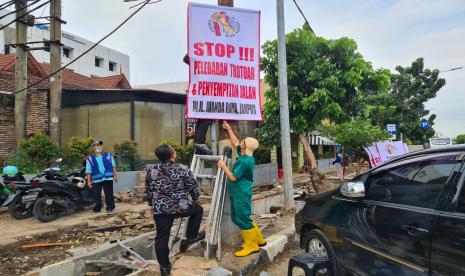 Khawatir Sepi, Sejumlah Pengusaha Kuliner Tolak Pelebaran Trotoar di Jalan Juanda