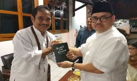 Ki Enthus (kiri) dan Sudirman Said.