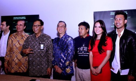 ki-ka: Rocky Soraya (Soraya Film), Raam Soraya (Soraya Film), Prof Ahman Sya (Dirjen Ekonomi Kreatif Berbasis Seni dan Budaya (EKSB), Armein Firmansyah (Direktur Pengembangan Industri Perfilman), Jose Poernomo (Sutradara), Shandy Aulia (Aktris) dan Denny S