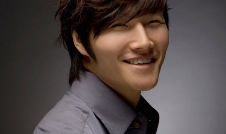 Aktor asal Korea Selatan Kim Jong Kook gemar berolahraga. 