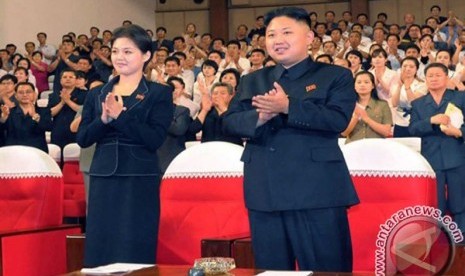 Kim Jong-Un dan istri yang diketahui artis