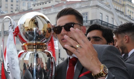 Kiper Benfica, Ederson.