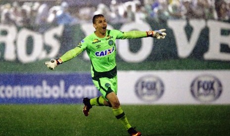 Kiper Chapecoense Danilo