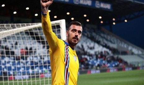 Kiper Emiliano Viviano menunggu keputusan manajemen Inter Milan.