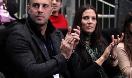 Kiper Liverpool Pepe Reina dan pasangannya Yolanda Ruiz 