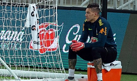 Kiper Manchester City Ederson Moraes.