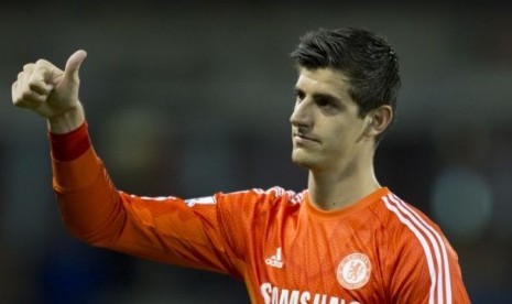 Kiper Thibaut Courtois.