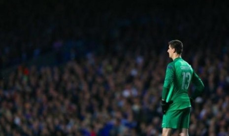 Kiper Thibaut Courtois.