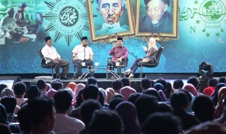 Kiprah KH Hasyim Asy'ari dan KH Ahmad Dahlan.