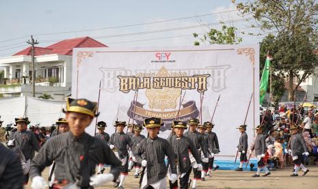 Kirab Budaya Merti Bumi bertajuk Bala Semesta Kalurahan Trihanggo Gamping, Sleman, DIY.