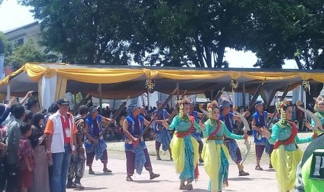 Kirab dalam rangka Festival Keraton Nusantara XI