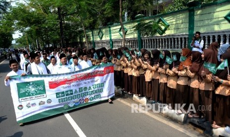 Kirab Hari Santri Nasional. 