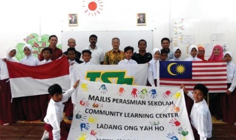 KJRI Kota Kinabalu, Sabah Malaysia meresmikan pendirian Community Learning Center  (CLC) Ong Yah Ho, Selasa (29/11).